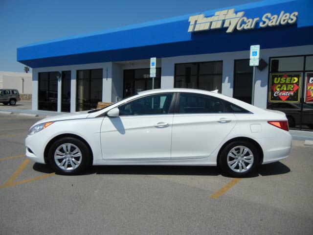 Hyundai Sonata 2011 photo 1