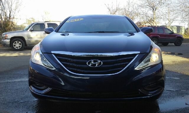 Hyundai Sonata 2011 photo 1