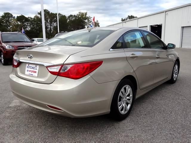 Hyundai Sonata 2011 photo 1