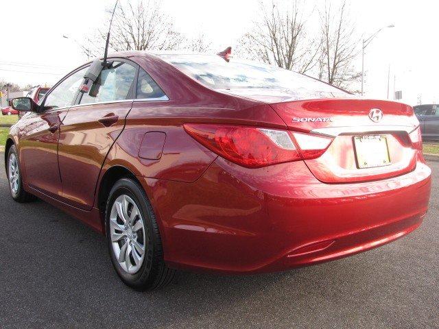 Hyundai Sonata 2011 photo 2