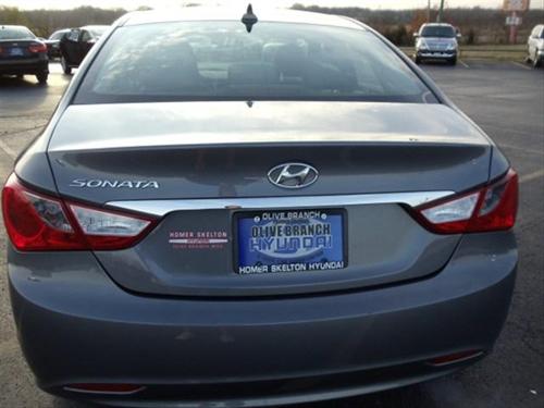 Hyundai Sonata 2011 photo 1