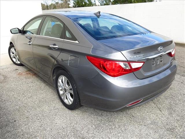 Hyundai Sonata 2011 photo 1