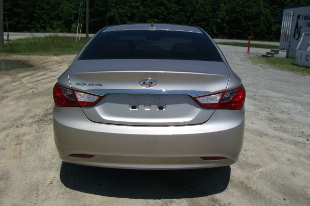 Hyundai Sonata 2011 photo 3