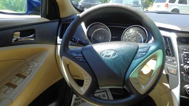 Hyundai Sonata 2011 photo 1