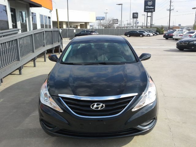 Hyundai Sonata 2011 photo 1