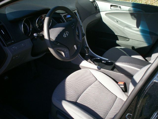 Hyundai Sonata 2011 photo 1