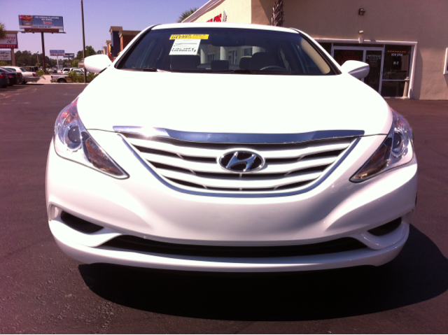 Hyundai Sonata 2011 photo 1