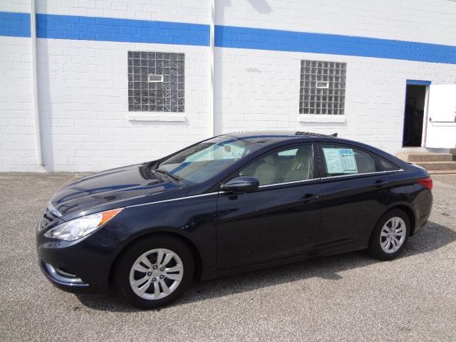 Hyundai Sonata 2011 photo 2