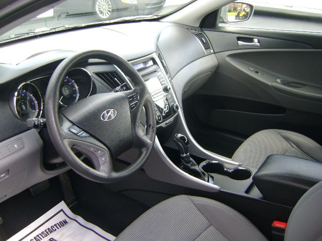 Hyundai Sonata 2011 photo 4