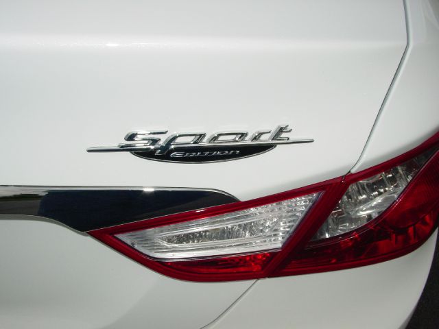 Hyundai Sonata 2011 photo 14