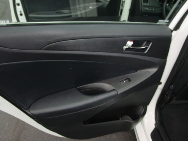 Hyundai Sonata 2011 photo 5