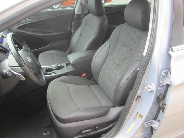 Hyundai Sonata 2011 photo 3