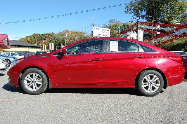 Hyundai Sonata 2011 photo 2