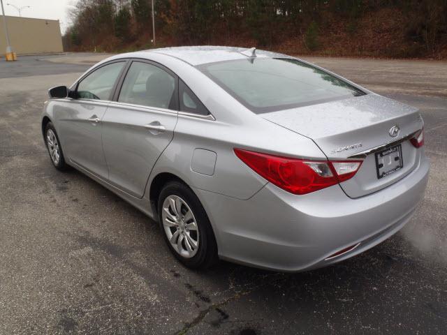 Hyundai Sonata 2011 photo 3