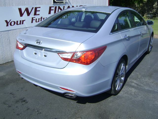 Hyundai Sonata 2011 photo 4