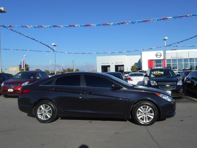 Hyundai Sonata 2011 photo 3