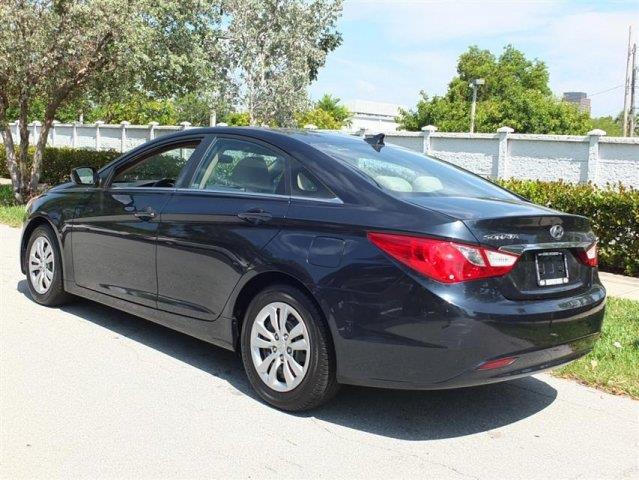 Hyundai Sonata 2011 photo 1