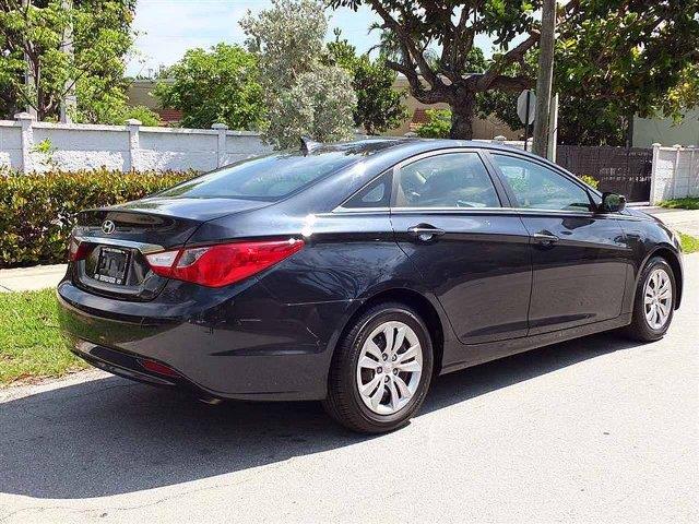 Hyundai Sonata 2011 photo 4