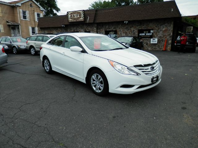 Hyundai Sonata 2011 photo 1