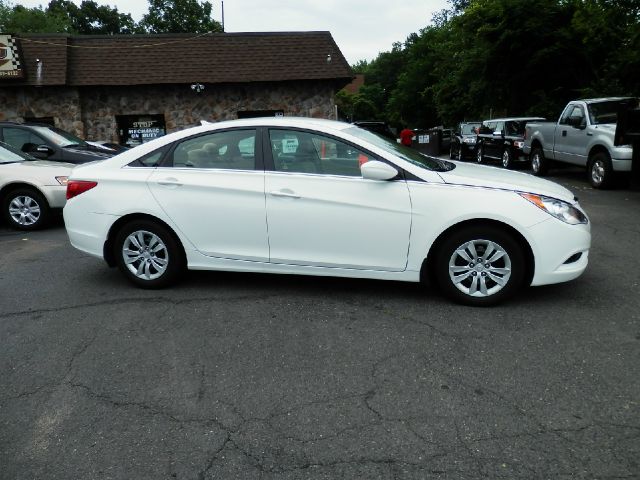 Hyundai Sonata 2011 photo 4