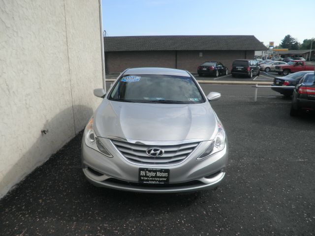 Hyundai Sonata 2011 photo 4