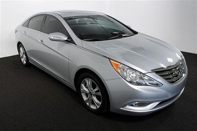 Hyundai Sonata 2011 photo 2