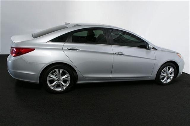 Hyundai Sonata 2011 photo 3