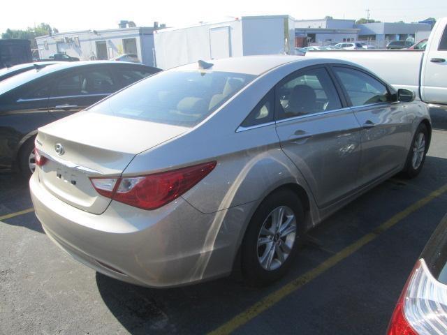 Hyundai Sonata 2011 photo 1