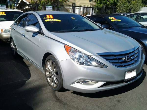 Hyundai Sonata Navigation Chrome RR DVD Sedan