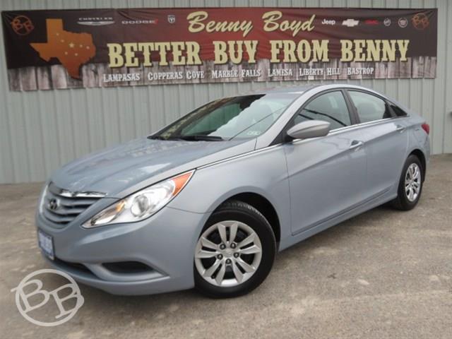 Hyundai Sonata 2011 photo 2