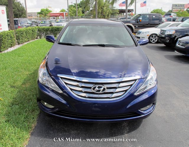 Hyundai Sonata 2011 photo 4