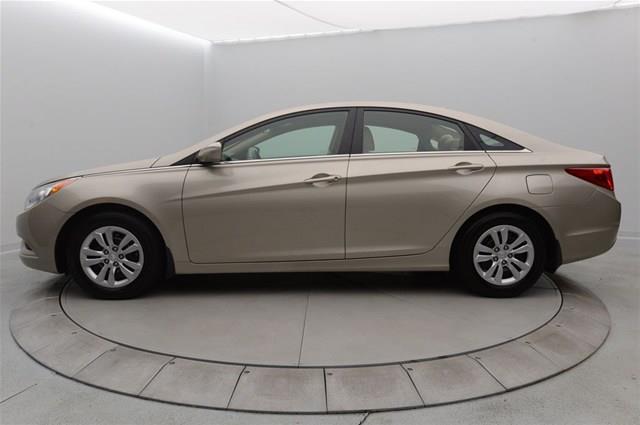 Hyundai Sonata 2011 photo 3