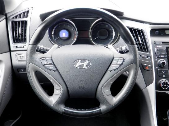 Hyundai Sonata 2011 photo 21