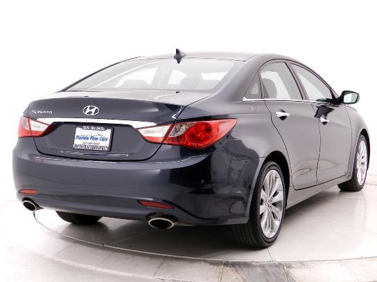 Hyundai Sonata 2011 photo 24