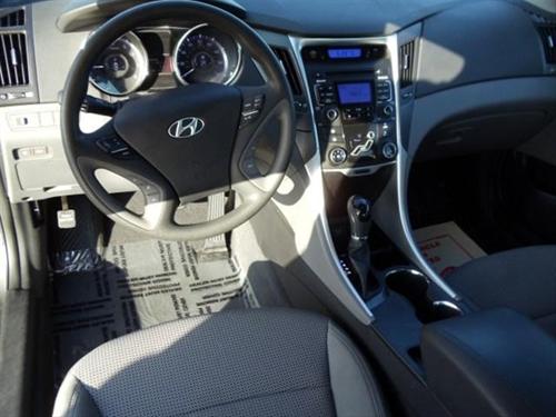 Hyundai Sonata 2011 photo 5