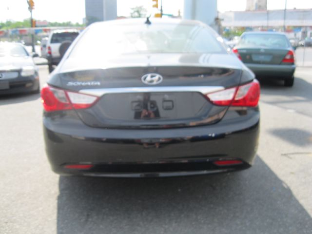 Hyundai Sonata 2011 photo 12