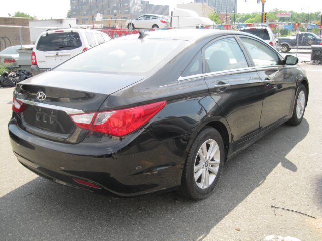 Hyundai Sonata 2011 photo 14