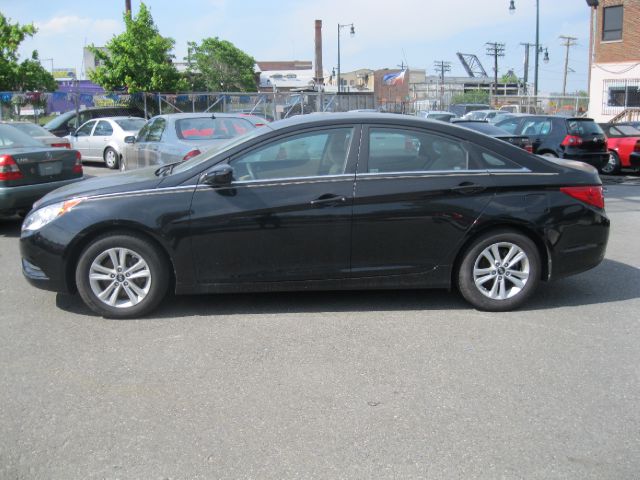 Hyundai Sonata 2011 photo 21