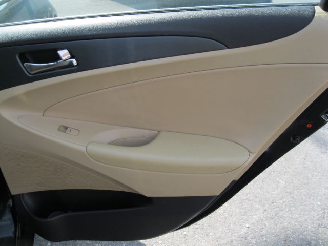 Hyundai Sonata 2011 photo 5