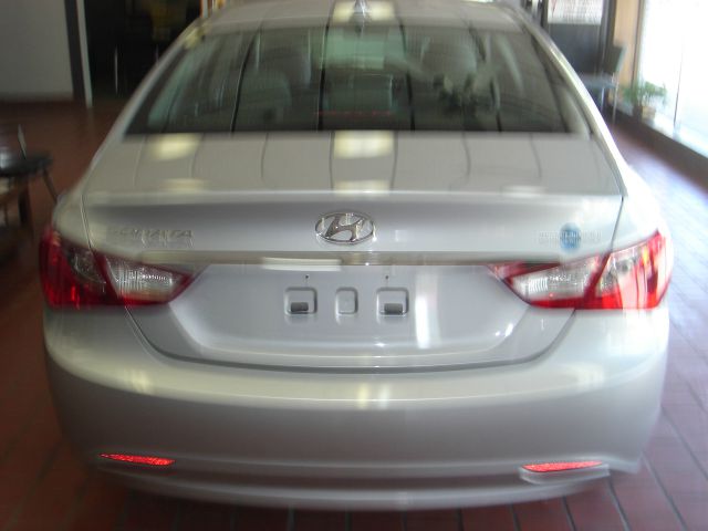 Hyundai Sonata 2011 photo 4