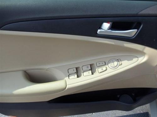 Hyundai Sonata 2011 photo 3