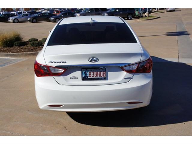 Hyundai Sonata 2011 photo 3