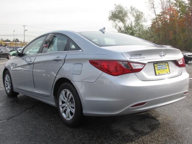 Hyundai Sonata 2011 photo 2