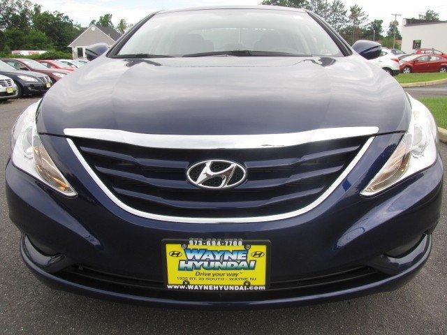 Hyundai Sonata 2011 photo 1