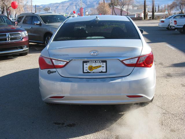 Hyundai Sonata 2011 photo 5