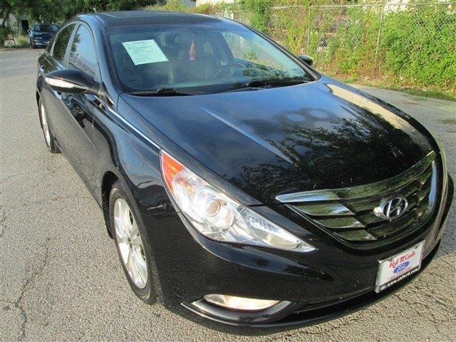 Hyundai Sonata 2011 photo 2