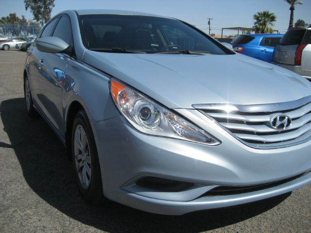 Hyundai Sonata 2011 photo 14