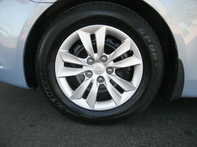 Hyundai Sonata 2011 photo 19