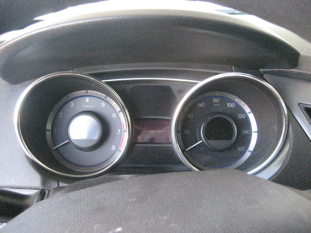 Hyundai Sonata 2011 photo 21