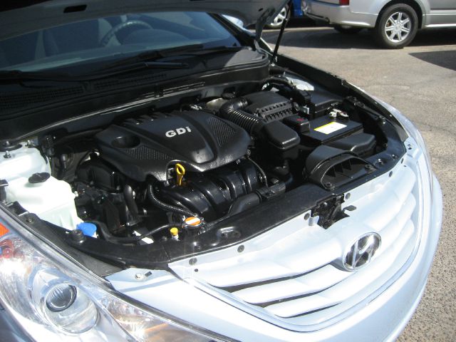 Hyundai Sonata 2011 photo 22